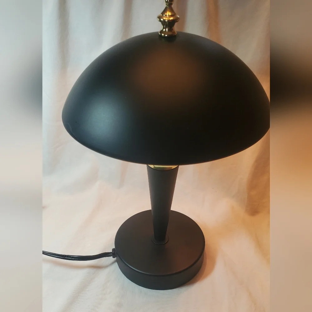 Black Mushroom Dome UFO Vtg Metal Table Lamp with Gold Accent 13